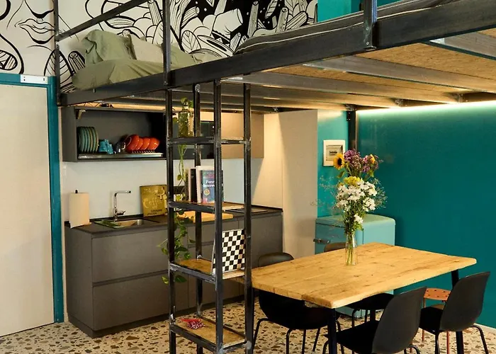 Hostel Madama & Bistrot