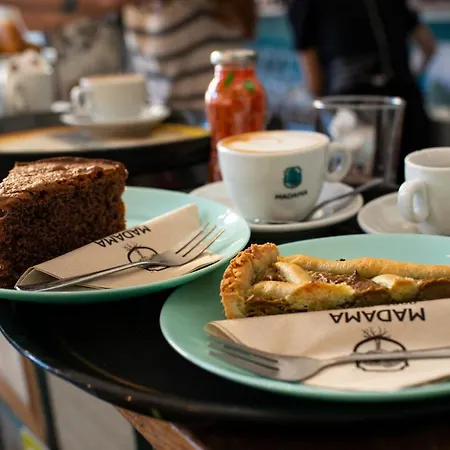 Хостел Madama & Bistrot *