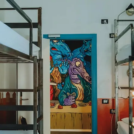 Hostal Madama Hostel&bistrot