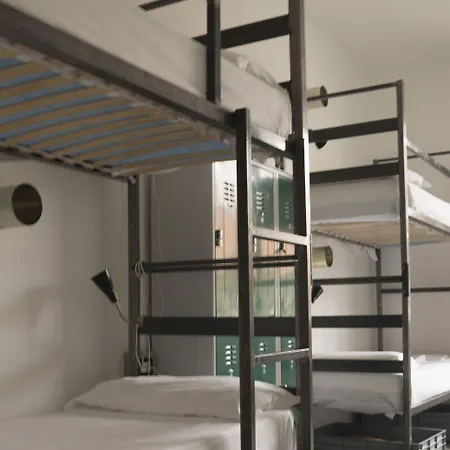 마다나 앤 비스트로 *