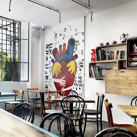 Madama Hostel&bistrot Hostal Milán