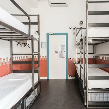 Madama Hostel&bistrot Hostal Milán