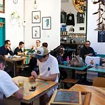 Hostel Madama & Bistrot