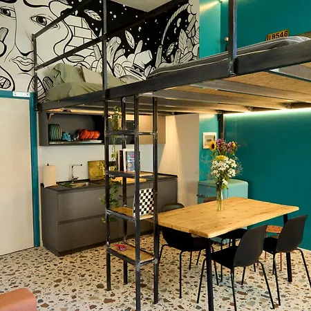 Hostel Madama & Bistrot