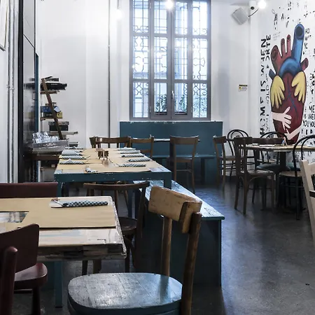 Hostel Madama & Bistrot *